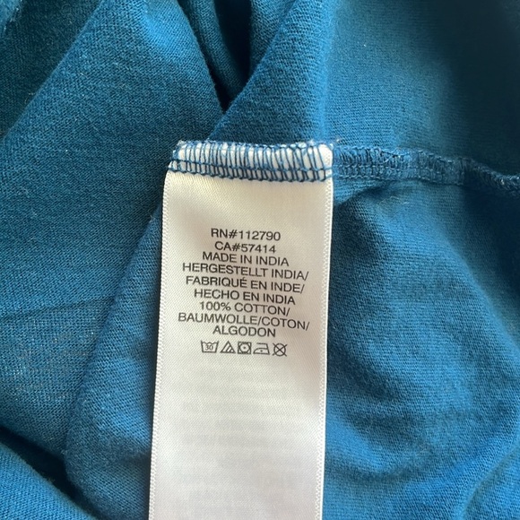 True Religion Blue Graphic T-Shirt, Women’s Sz M - Picture 10 of 10